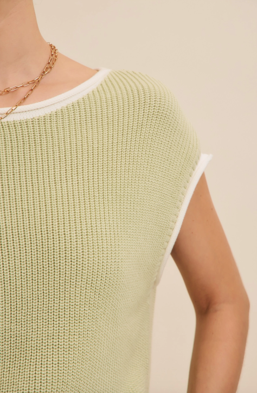 Contrast Rolled Edge Knitted Sweater Vest